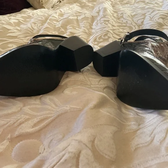 NWOT Steve Madden Western Mules - Picture 5 of 7